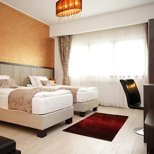 https://studio-old-town.bucharesthotelsnow.com